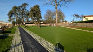 Engazonnement / pavé engazonné cimetière