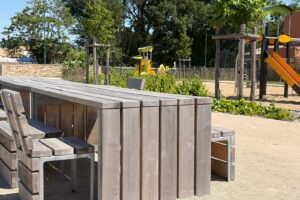 Aménagement urbain et mobilier urbain en Vendée pour collectivités et professionnels avec Marmin Paysagiste.