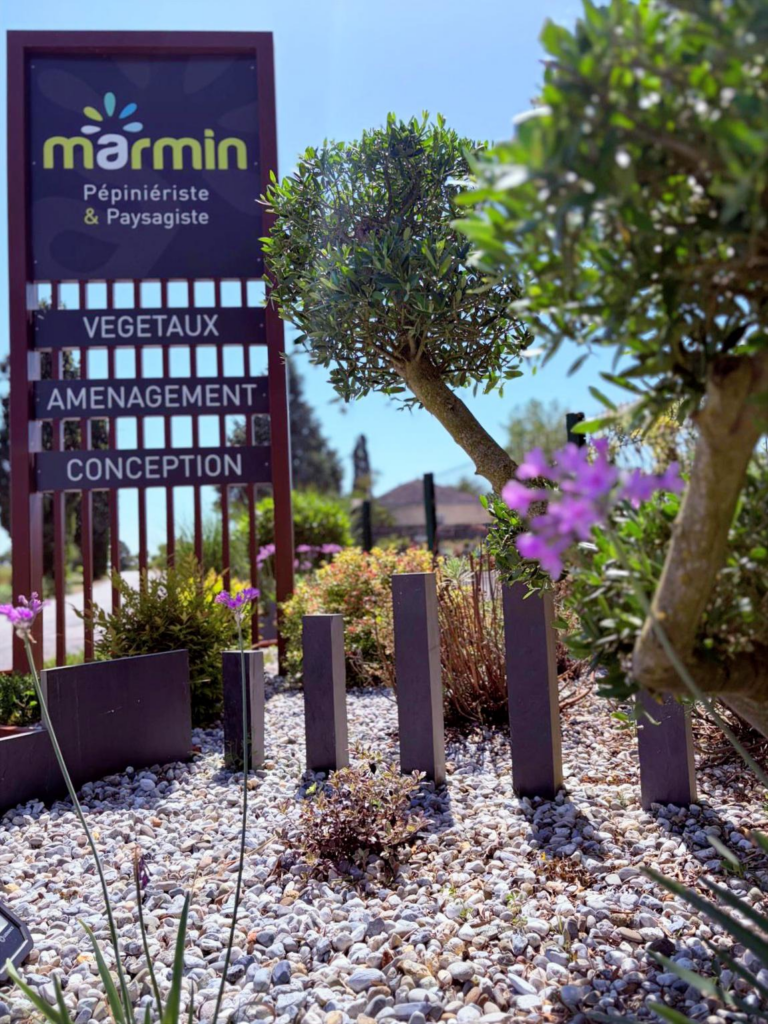 Totem Marmin pépinièriste-paysagiste en Vendée
